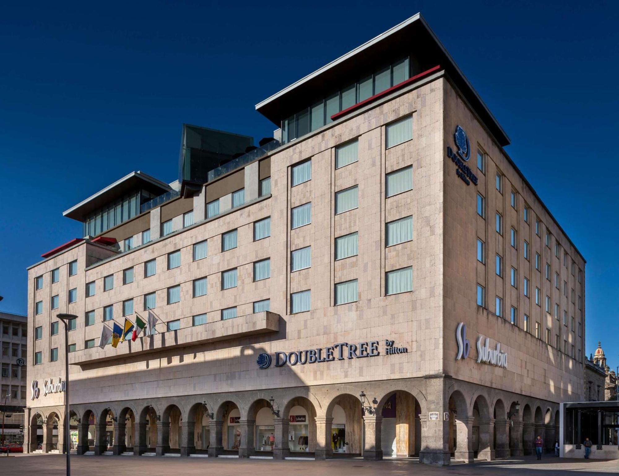 Hilton Doubletree Guadalajara Centro Historico Hotel Екстериор снимка